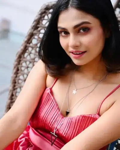 Call Girls Service in Zira