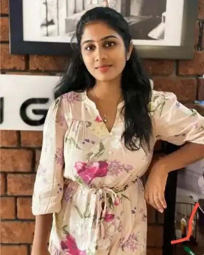 Escorts Zira